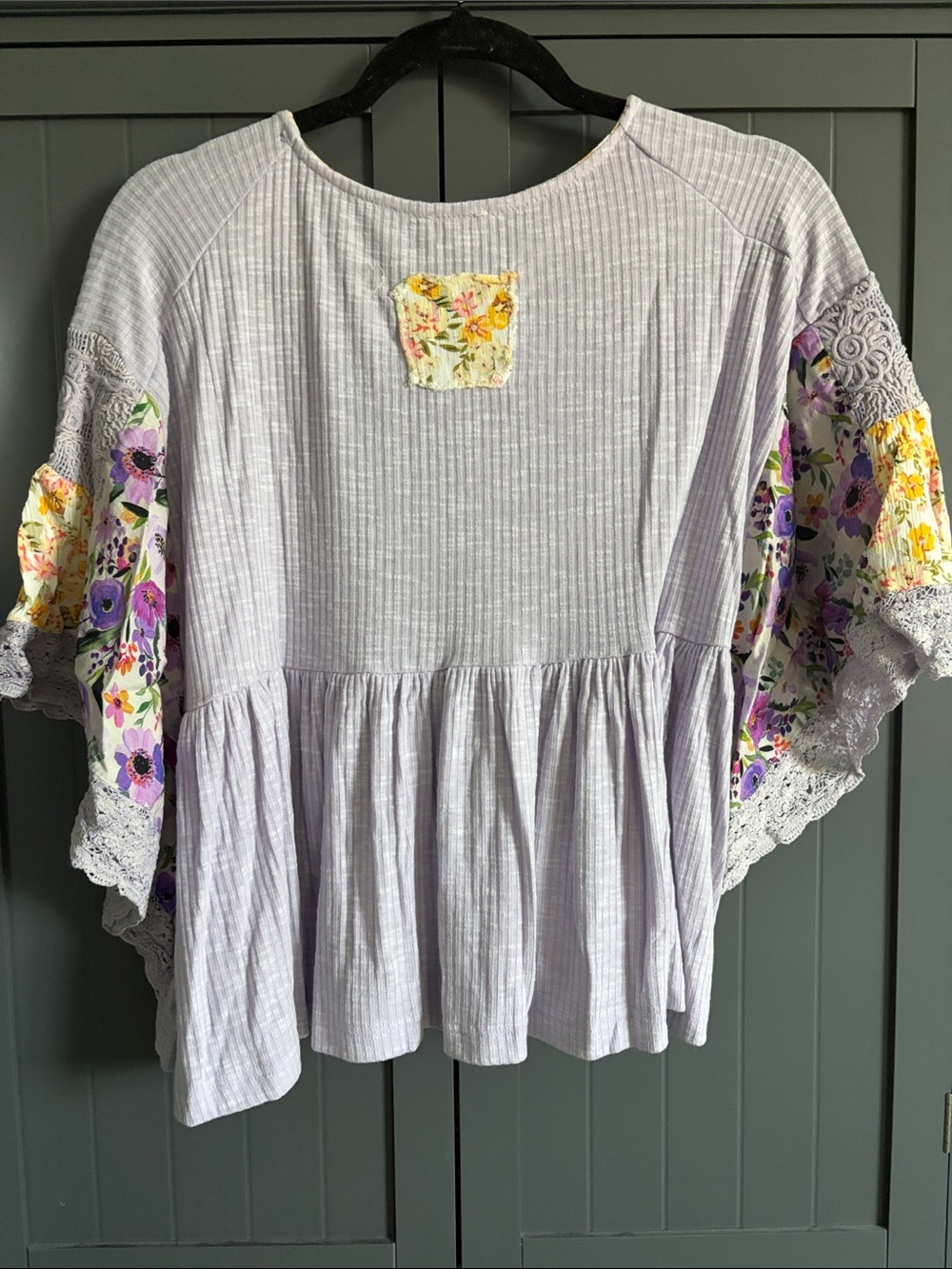 POL Lavender Lace Patchwork Peasant Top - Picture 2 of 2